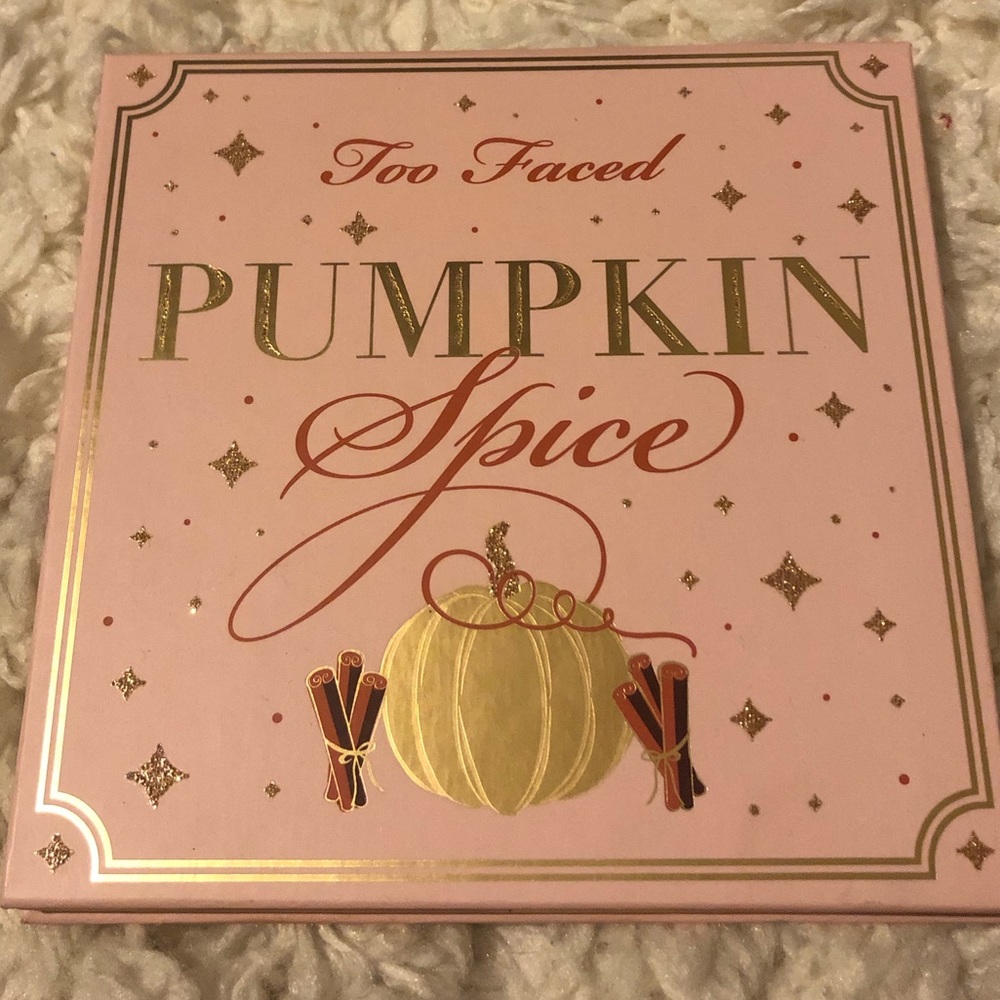 Too Faced Pumpkin Spice eyeshadow palette